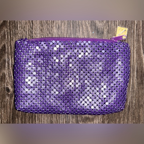 Whiting & Davis Mesh Clutch in Beautiful purple interior is gray and white - Picture 5 of 7